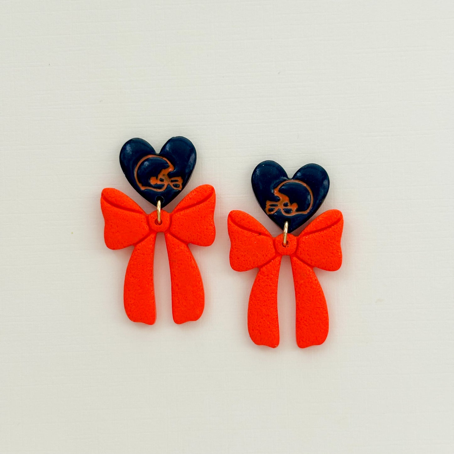 Helmet Heart Bow Dangles - Choose Team