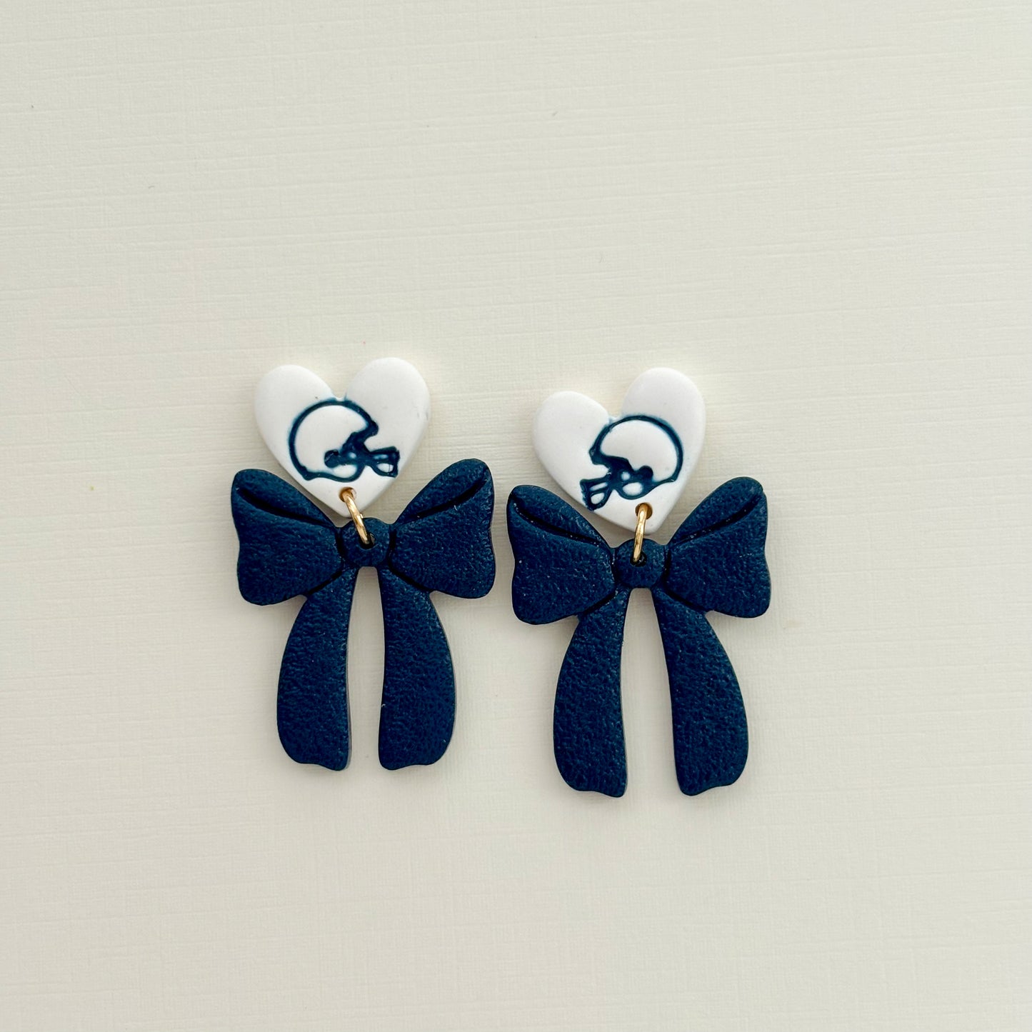 Helmet Heart Bow Dangles - Choose Team