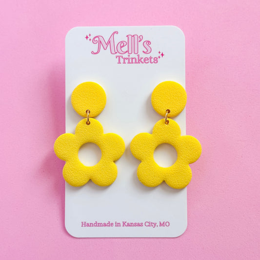 Miss Daisy Earrings - Yellow